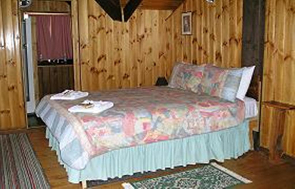 Moonbeam Cottages & Rainbow Cafe Moonambel Værelse billede